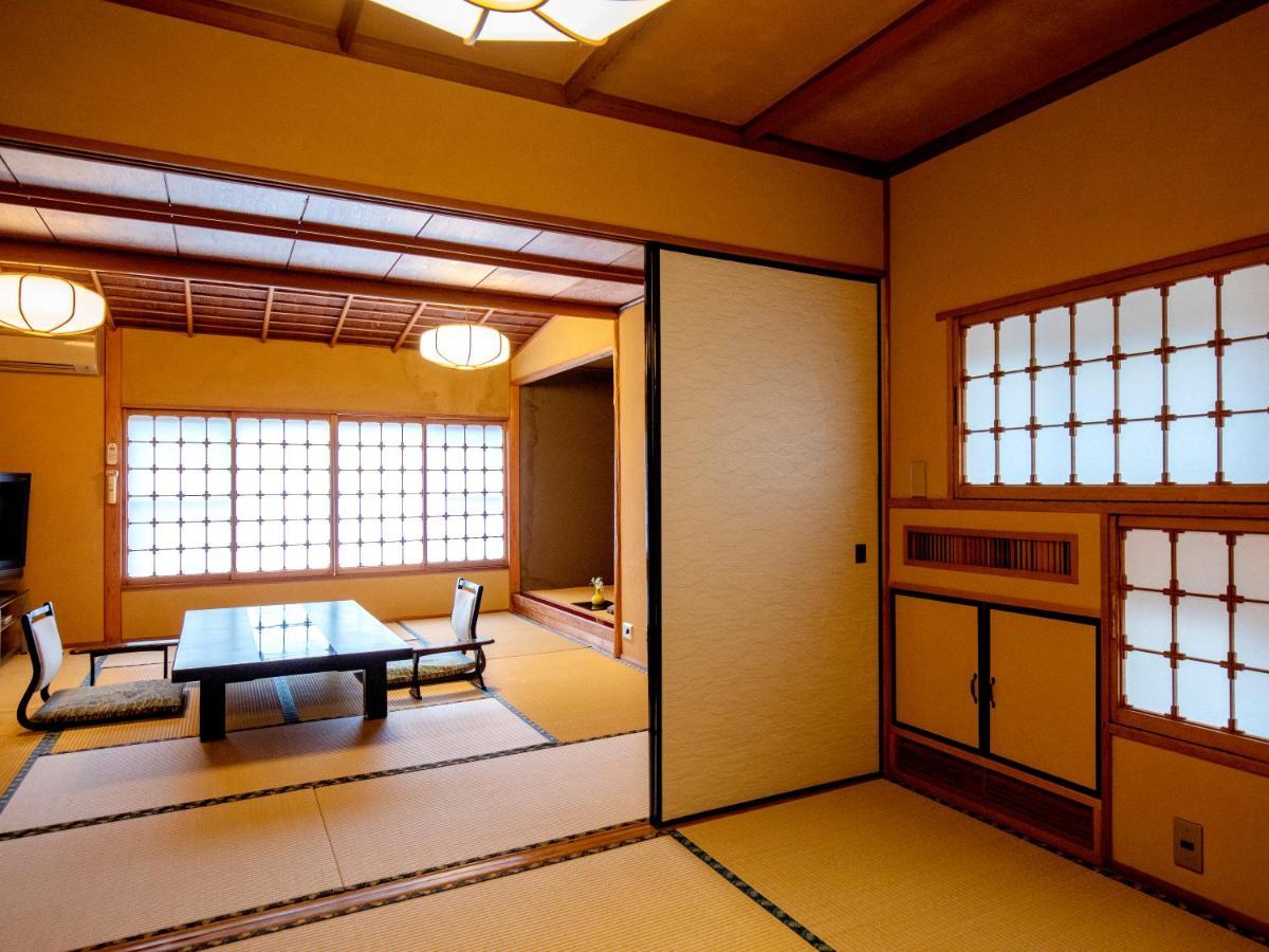 Wakamatsu Yugawarasekitei Hotel Bagian luar foto